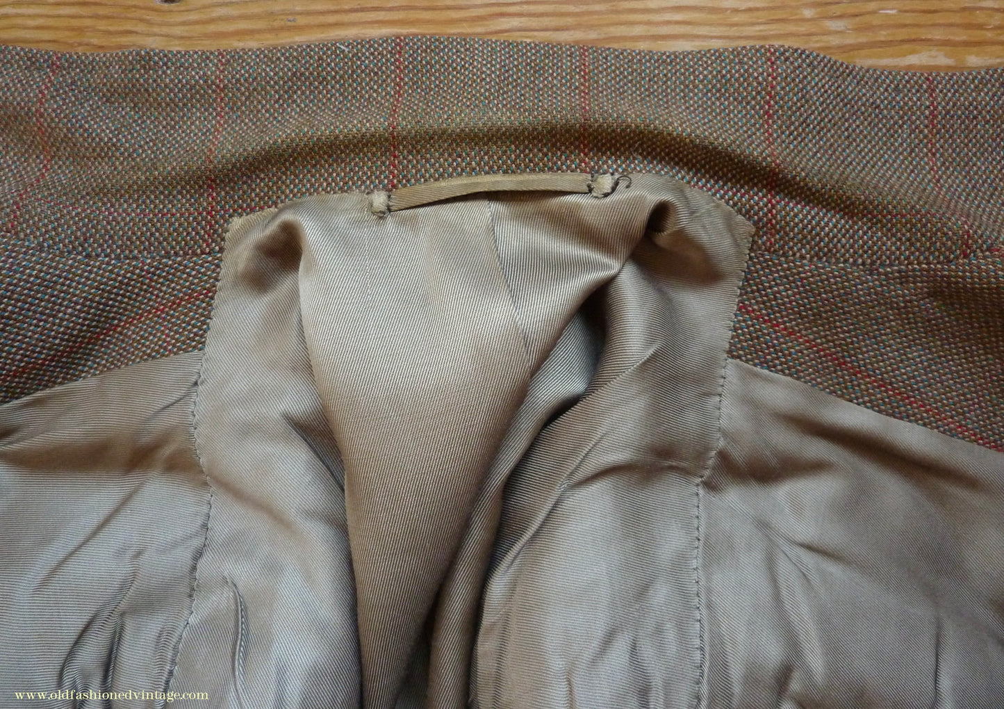 Vintage Mens 1960s Bespoke Tweed 3 Piece Suit Olive Brown Wool Red Windowpane Gauntlet Cuffs 42" Extra Long