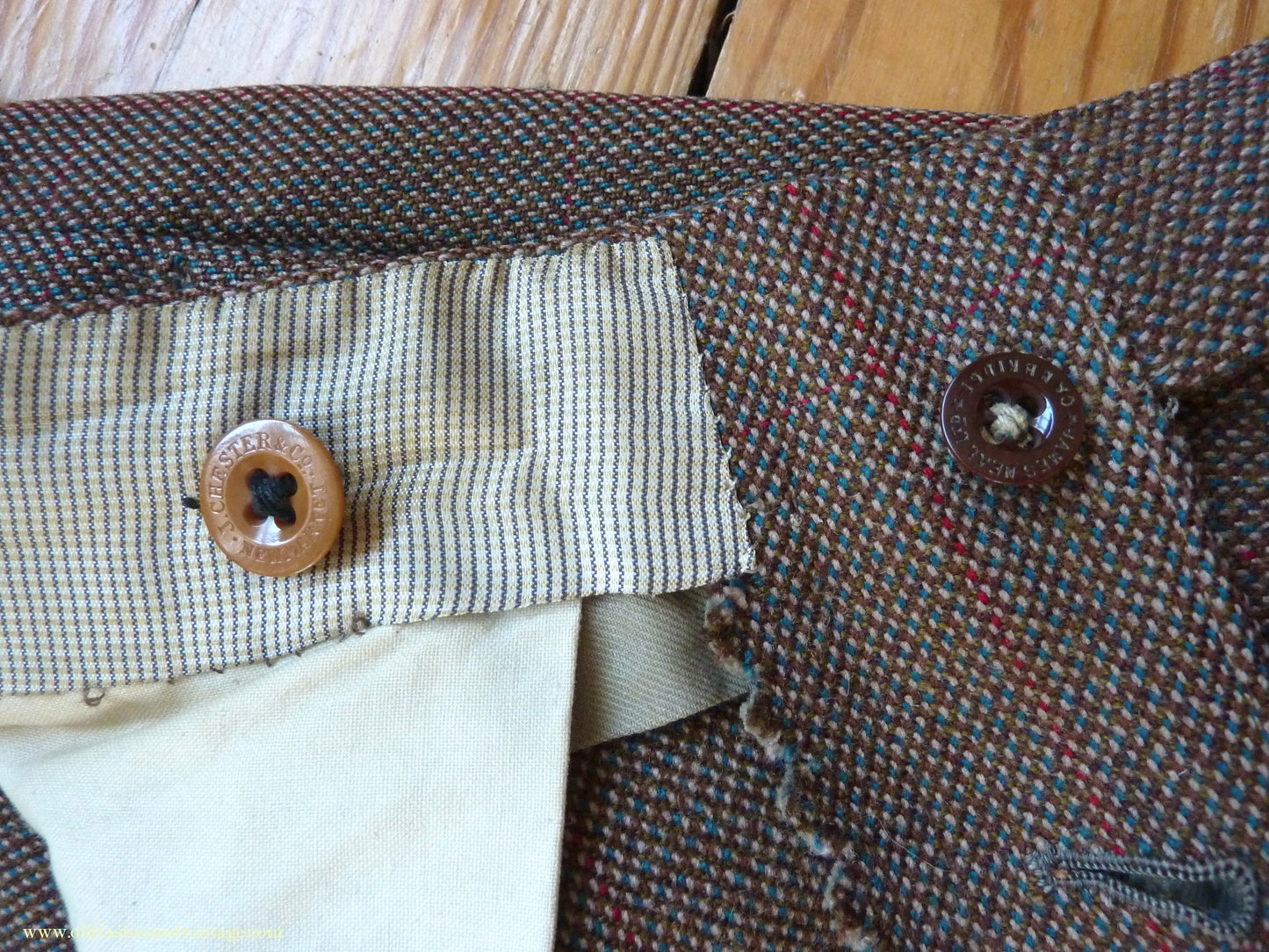Vintage Mens 1960s Bespoke Tweed 3 Piece Suit Olive Brown Wool Red Windowpane Gauntlet Cuffs 42" Extra Long
