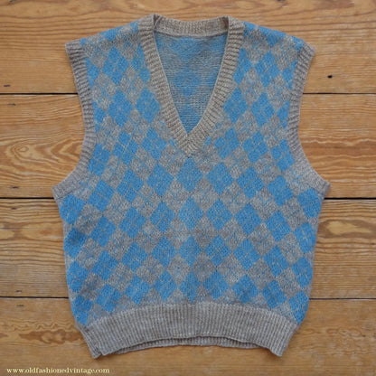 Vintage Mens 1940s 1950s Hand Knitted Argyle Fair Isle Slipover Sweater Vest Beige Blue Diamond Fairisle Tank Top S / XS