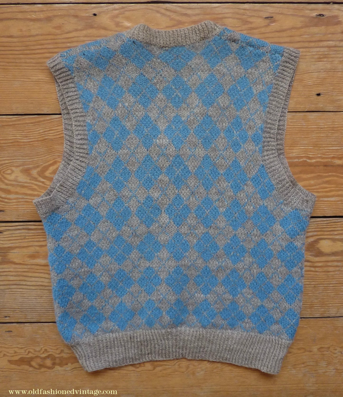 Vintage Mens 1940s 1950s Hand Knitted Argyle Fair Isle Slipover Sweater Vest Beige Blue Diamond Fairisle Tank Top S / XS
