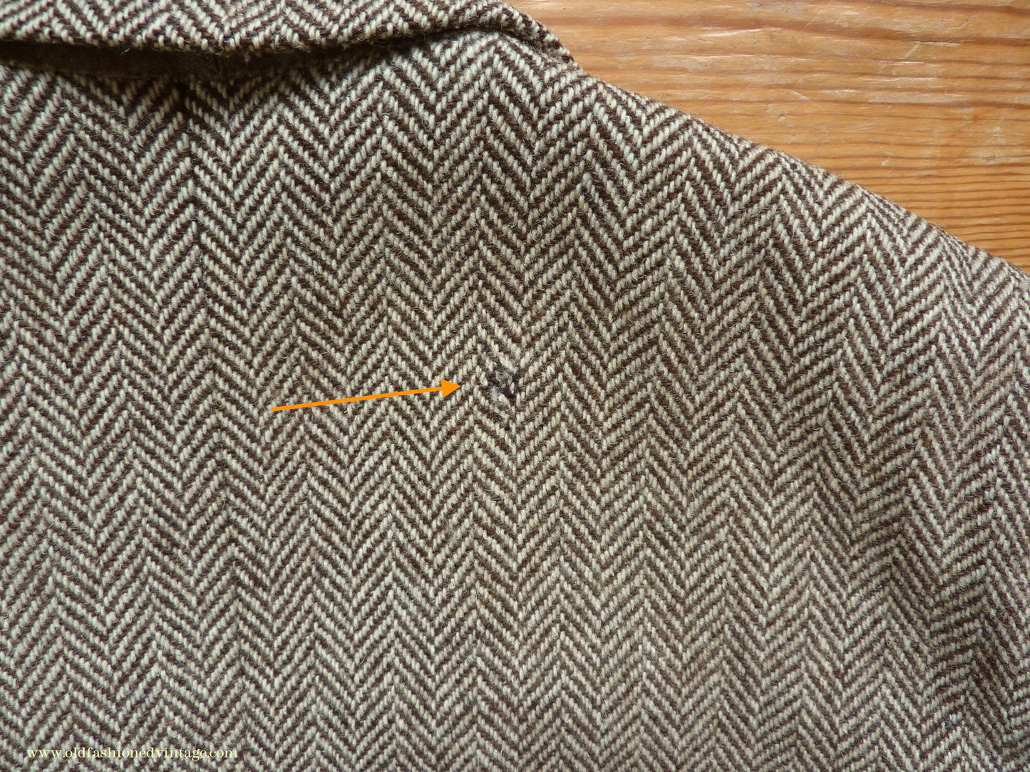 Vintage Mens 1980s Bespoke Tweed Sports Jacket Brown Beige Herringbone 44" Short