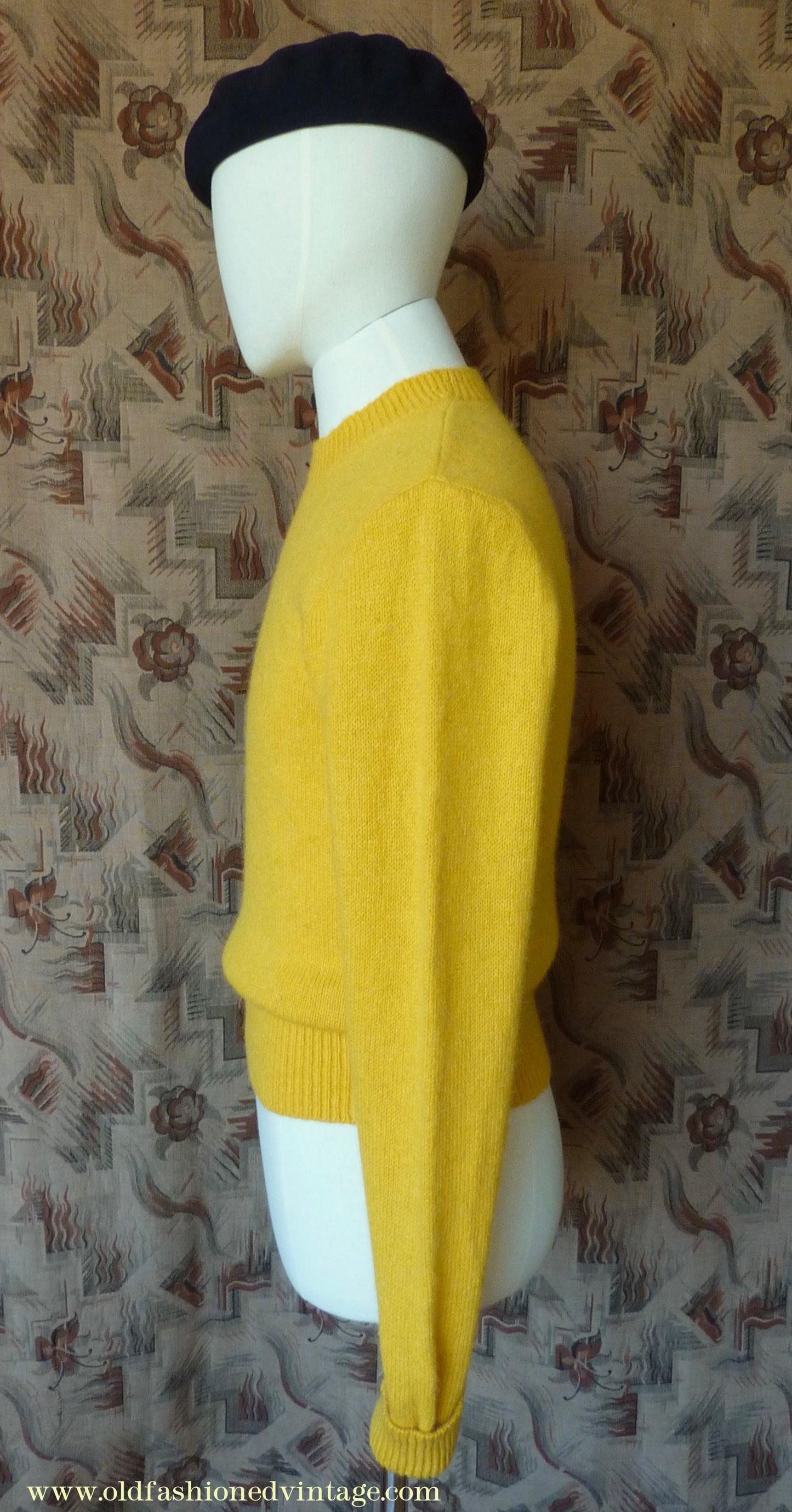 Old Fashioned Garments Vintage Reproduction 1940s Mens Round Neck Jumper Dandelion Yellow Sweater S