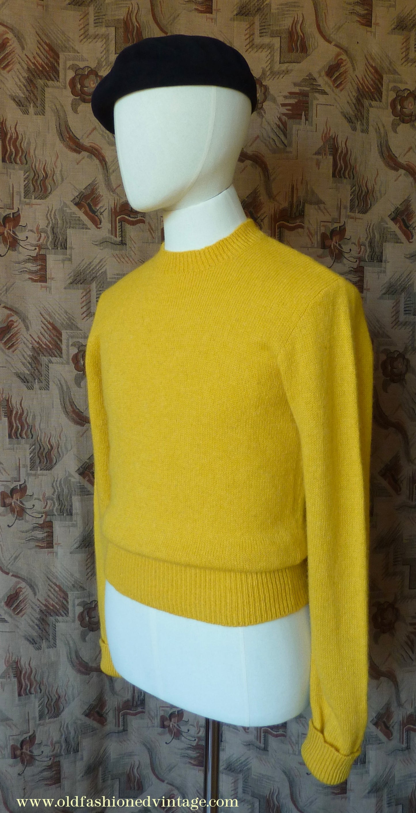Old Fashioned Garments Vintage Reproduction 1940s Mens Round Neck Jumper Dandelion Yellow Sweater S
