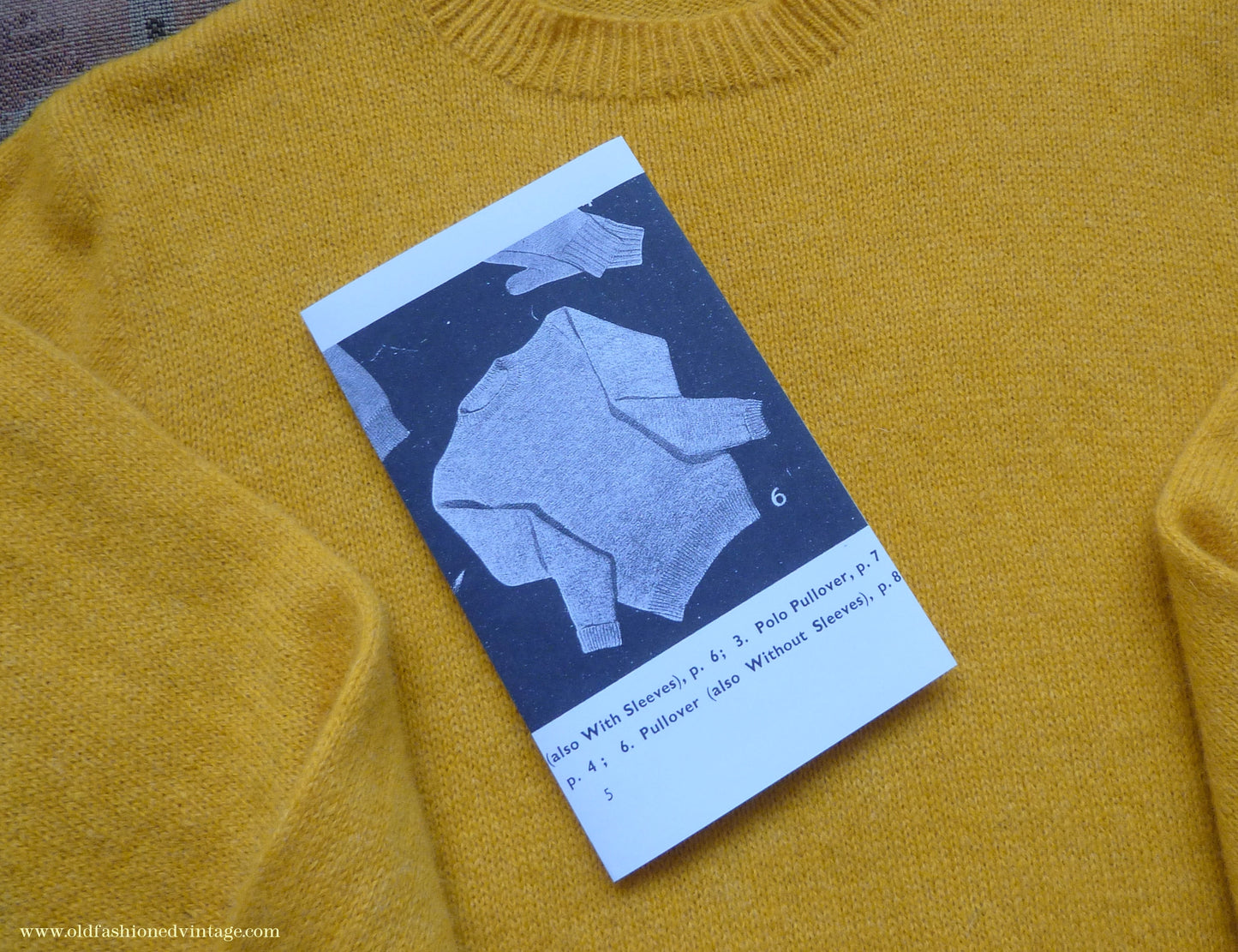 Old Fashioned Garments Vintage Reproduction 1940s Mens Round Neck Jumper Dandelion Yellow Sweater S