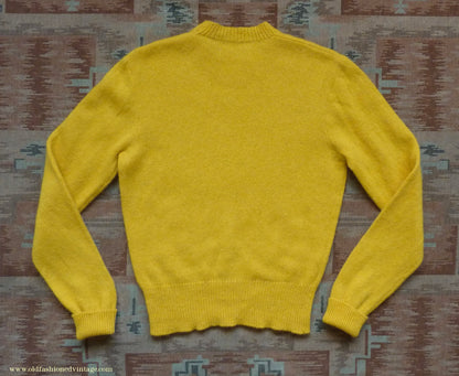 Old Fashioned Garments Vintage Reproduction 1940s Mens Round Neck Jumper Dandelion Yellow Sweater S