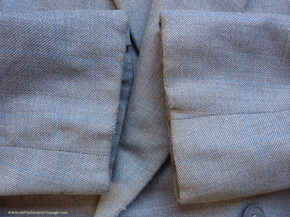 Vintage Mens 1940s CC41 Double Breasted Suit Light Grey Wool Blue Windowpane Check 42"