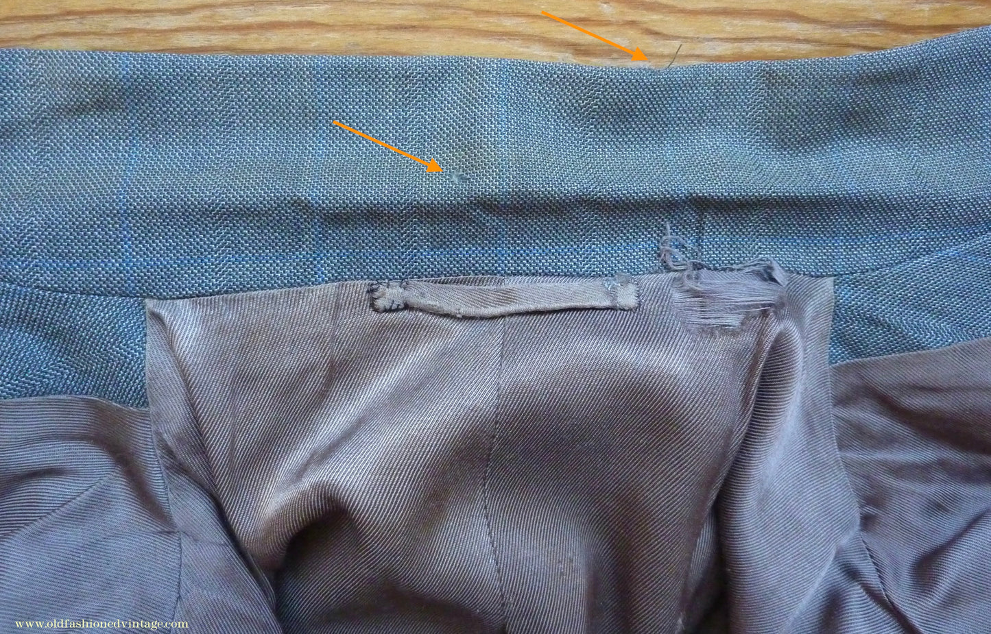 Vintage Mens 1940s CC41 Double Breasted Suit Light Grey Wool Blue Windowpane Check 42"