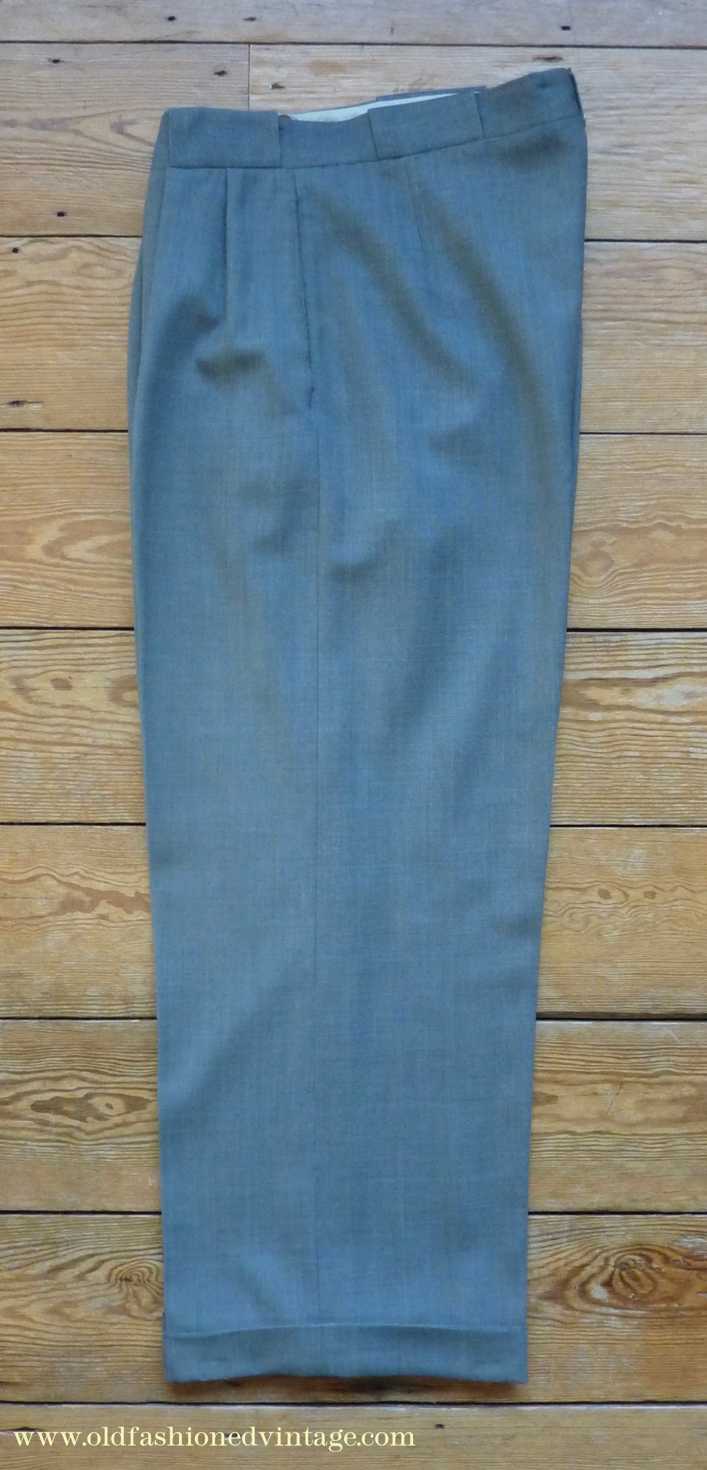 Vintage Mens 1940s CC41 Double Breasted Suit Light Grey Wool Blue Windowpane Check 42"