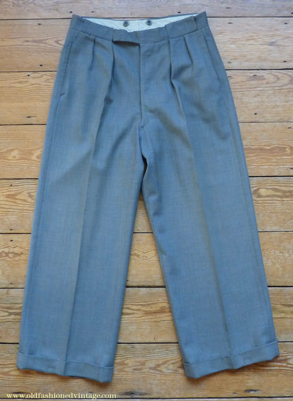 Vintage Mens 1940s CC41 Double Breasted Suit Light Grey Wool Blue Windowpane Check 42"
