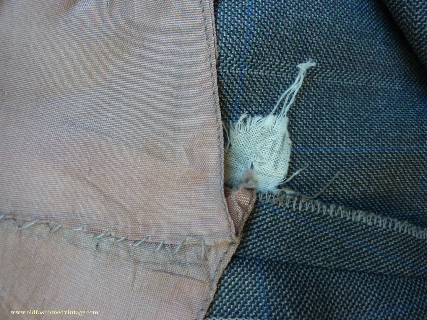 Vintage Mens 1940s CC41 Double Breasted Suit Light Grey Wool Blue Windowpane Check 42"