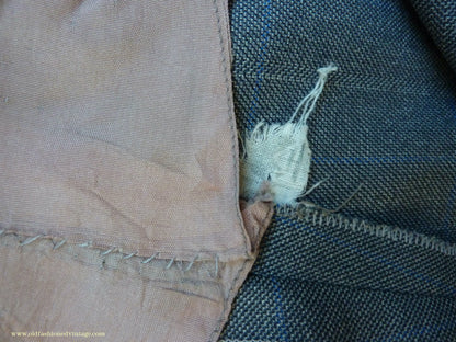 Vintage Mens 1940s CC41 Double Breasted Suit Light Grey Wool Blue Windowpane Check 42"