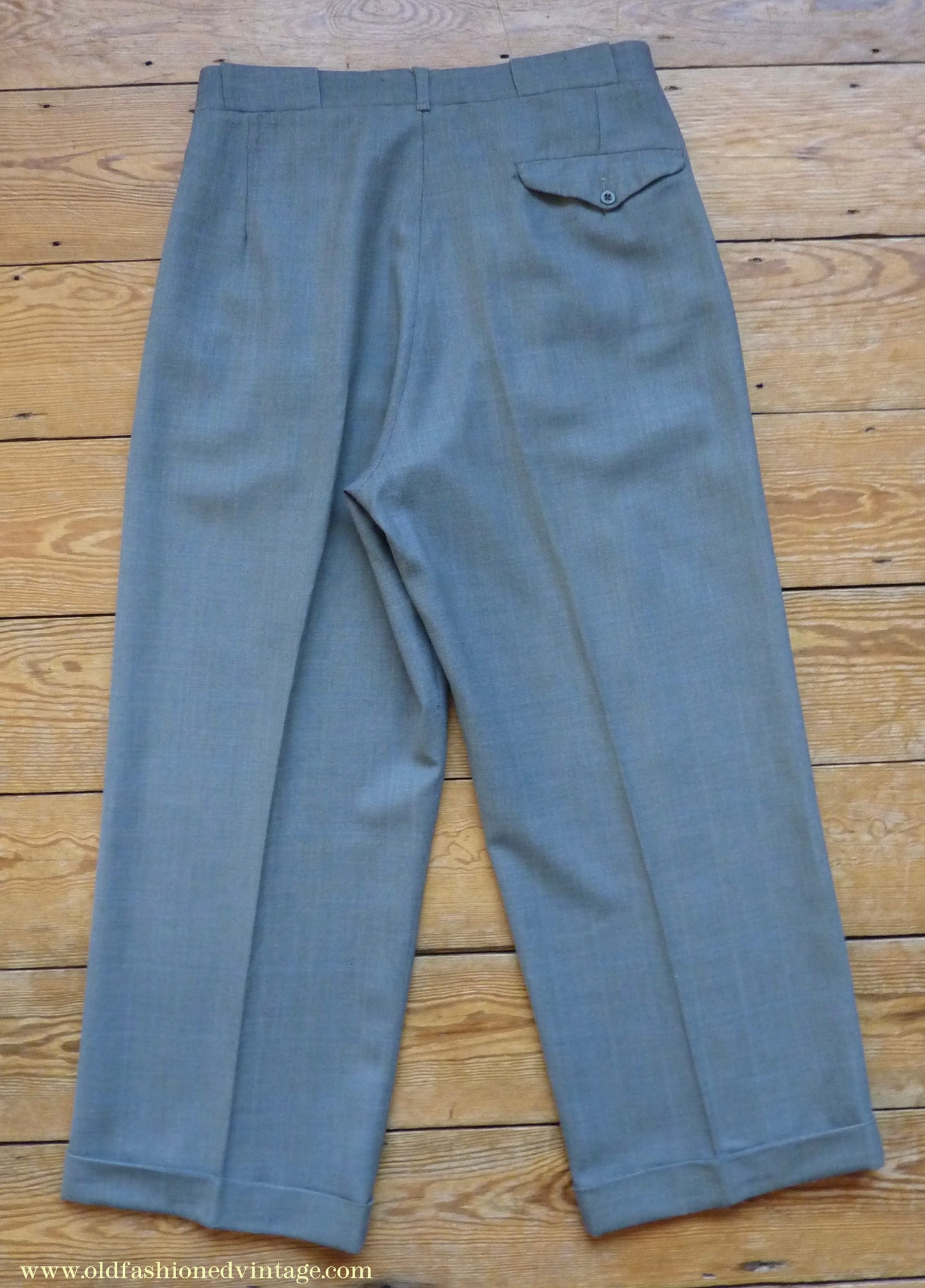 Vintage Mens 1940s CC41 Double Breasted Suit Light Grey Wool Blue Windowpane Check 42"