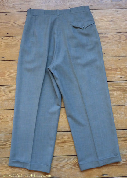 Vintage Mens 1940s CC41 Double Breasted Suit Light Grey Wool Blue Windowpane Check 42"