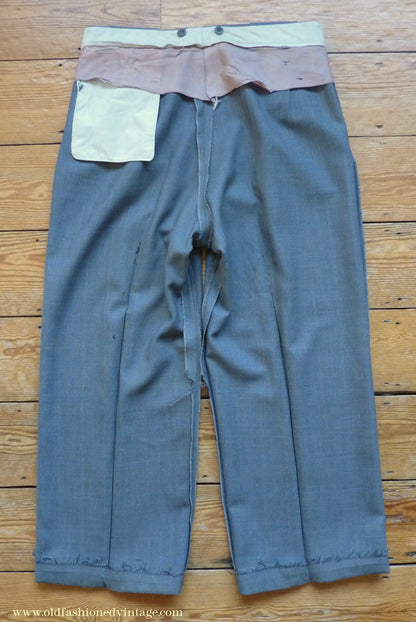Vintage Mens 1940s CC41 Double Breasted Suit Light Grey Wool Blue Windowpane Check 42"