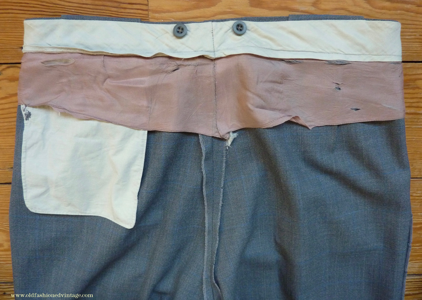 Vintage Mens 1940s CC41 Double Breasted Suit Light Grey Wool Blue Windowpane Check 42"