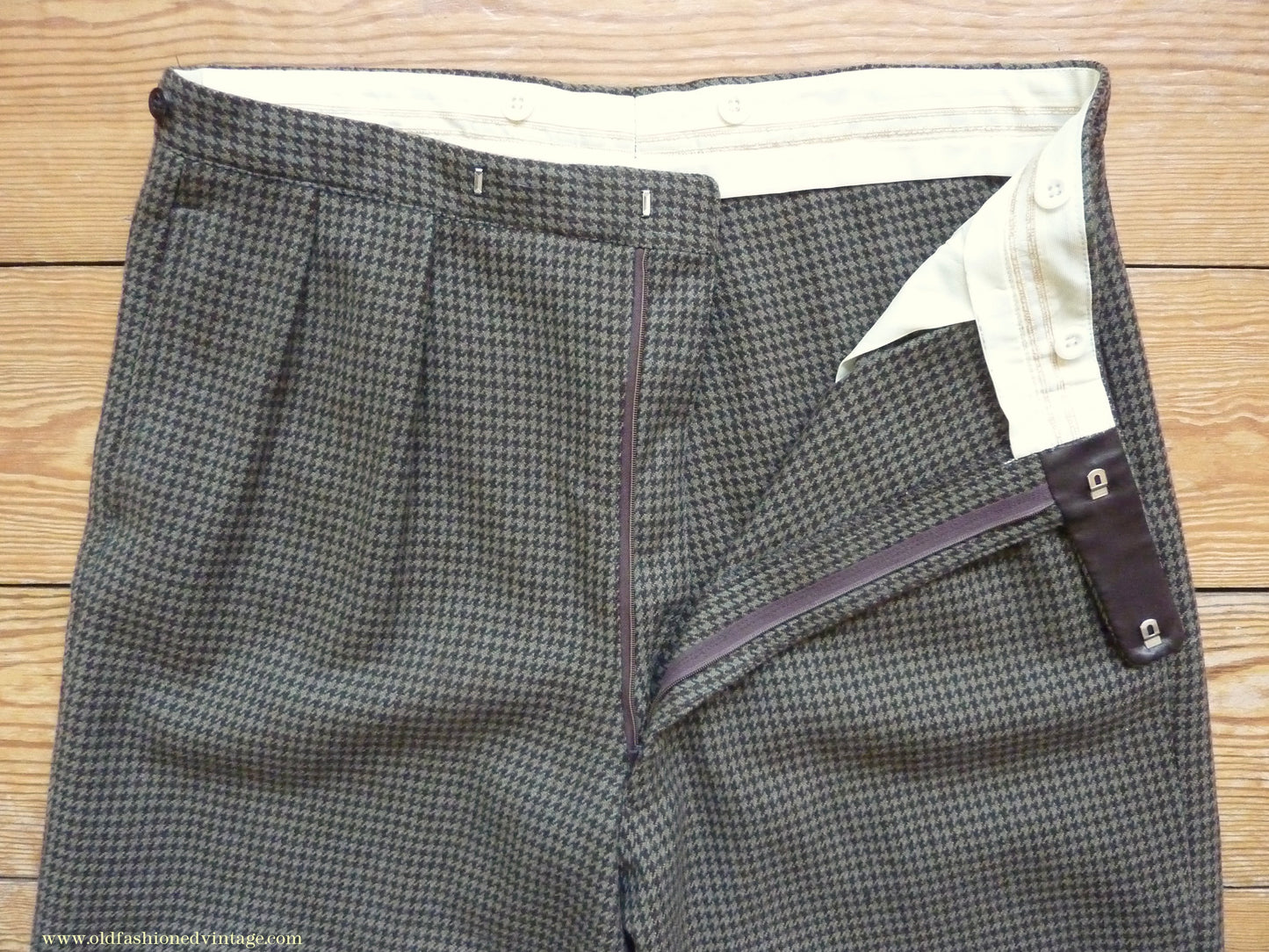 Vintage Mens 1960s/70s 1930s Style 3 Piece Tweed Suit Action Back Belt Jacket Plus Fours & Trousers