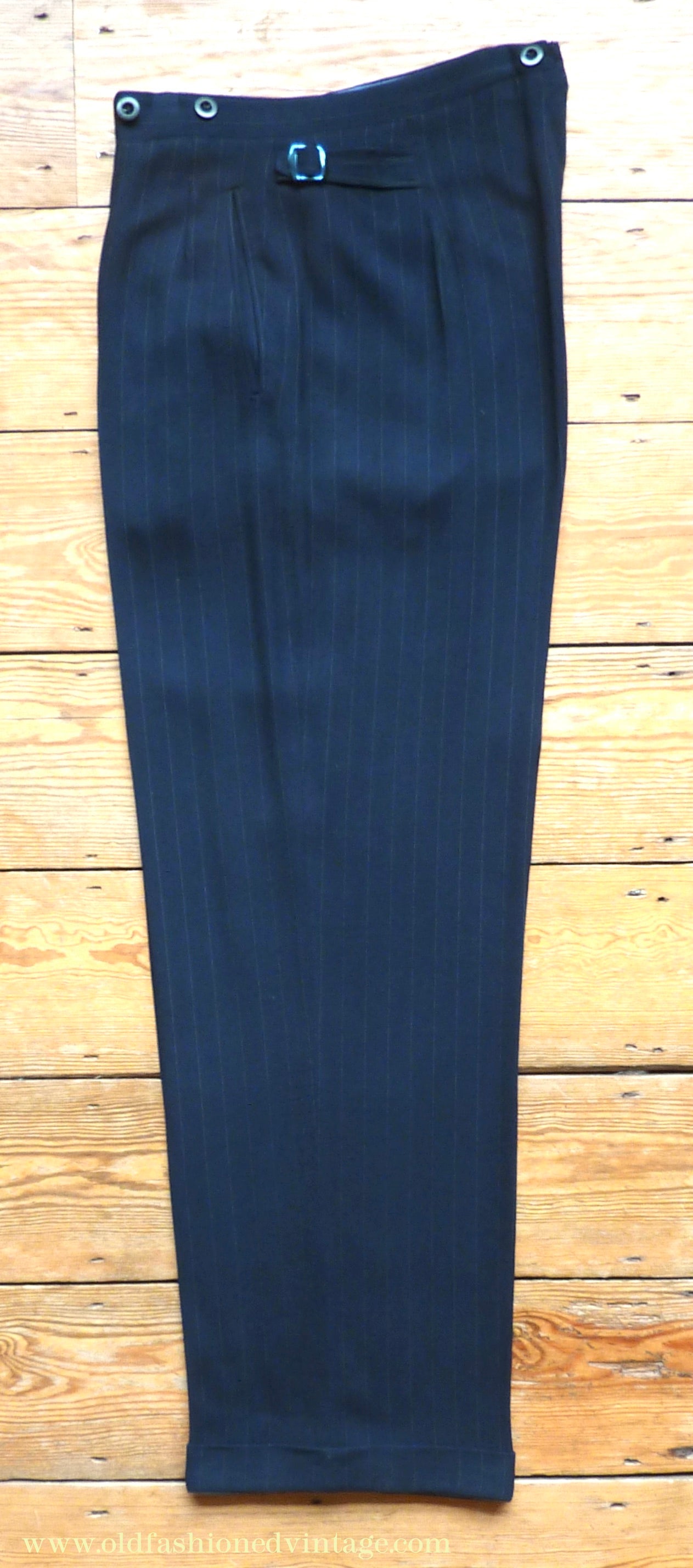 Vintage Mens 1940s European Tailored 2 Piece Suit Dark Blue Pinstripe Rayon Single Breasted 38"