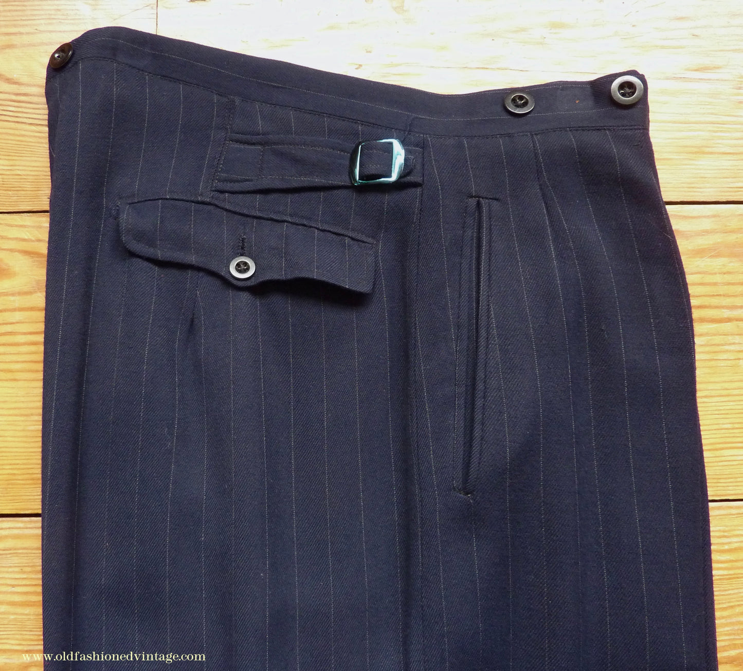 Vintage Mens 1940s European Tailored 2 Piece Suit Dark Blue Pinstripe Rayon Single Breasted 38"