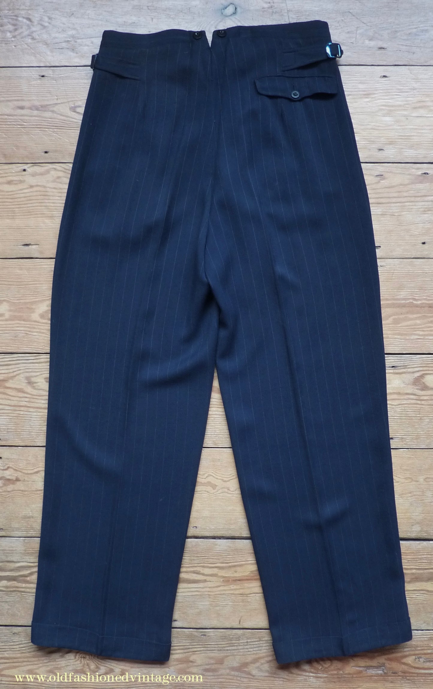 Vintage Mens 1940s European Tailored 2 Piece Suit Dark Blue Pinstripe Rayon Single Breasted 38"