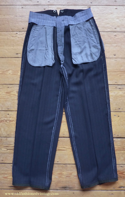 Vintage Mens 1940s European Tailored 2 Piece Suit Dark Blue Pinstripe Rayon Single Breasted 38"