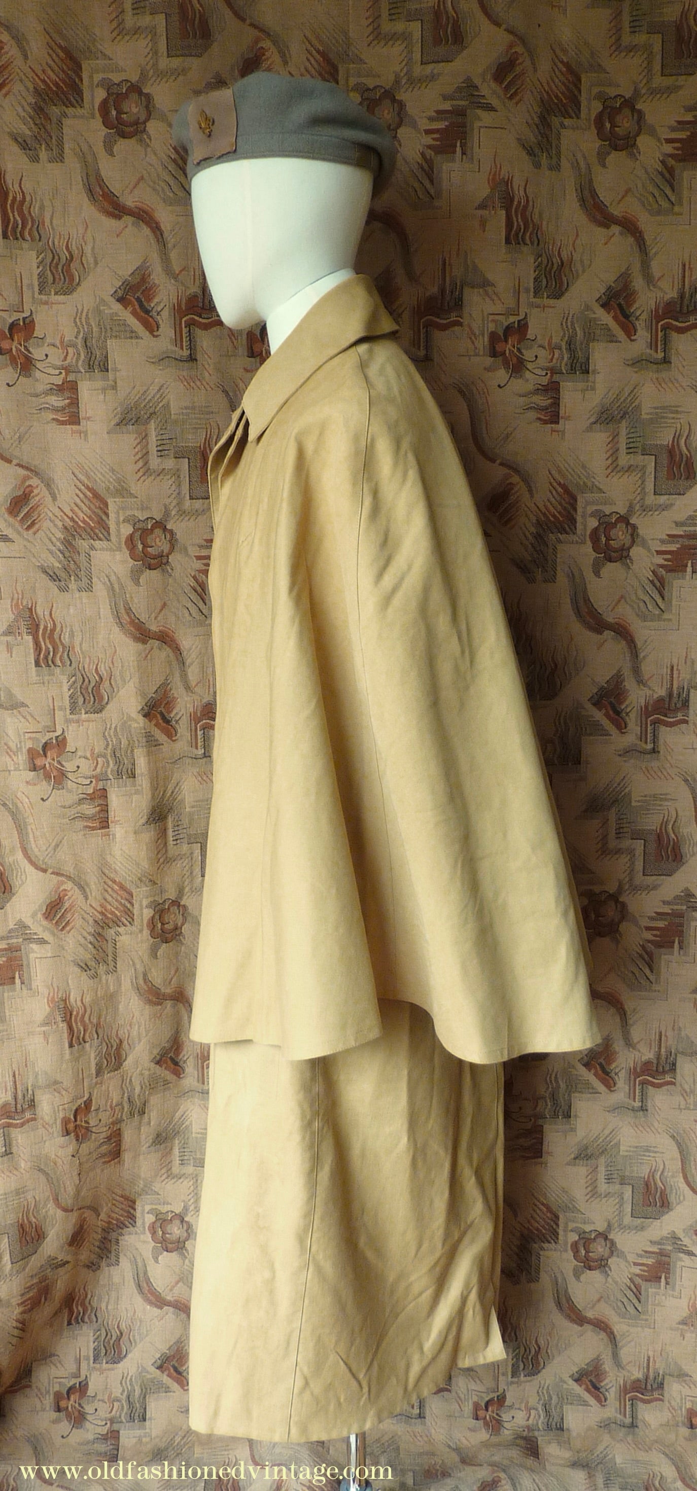 Vintage Mens 1980s Rubberised Inverness Cape Mustard Beige Rain Coat Mackintosh S