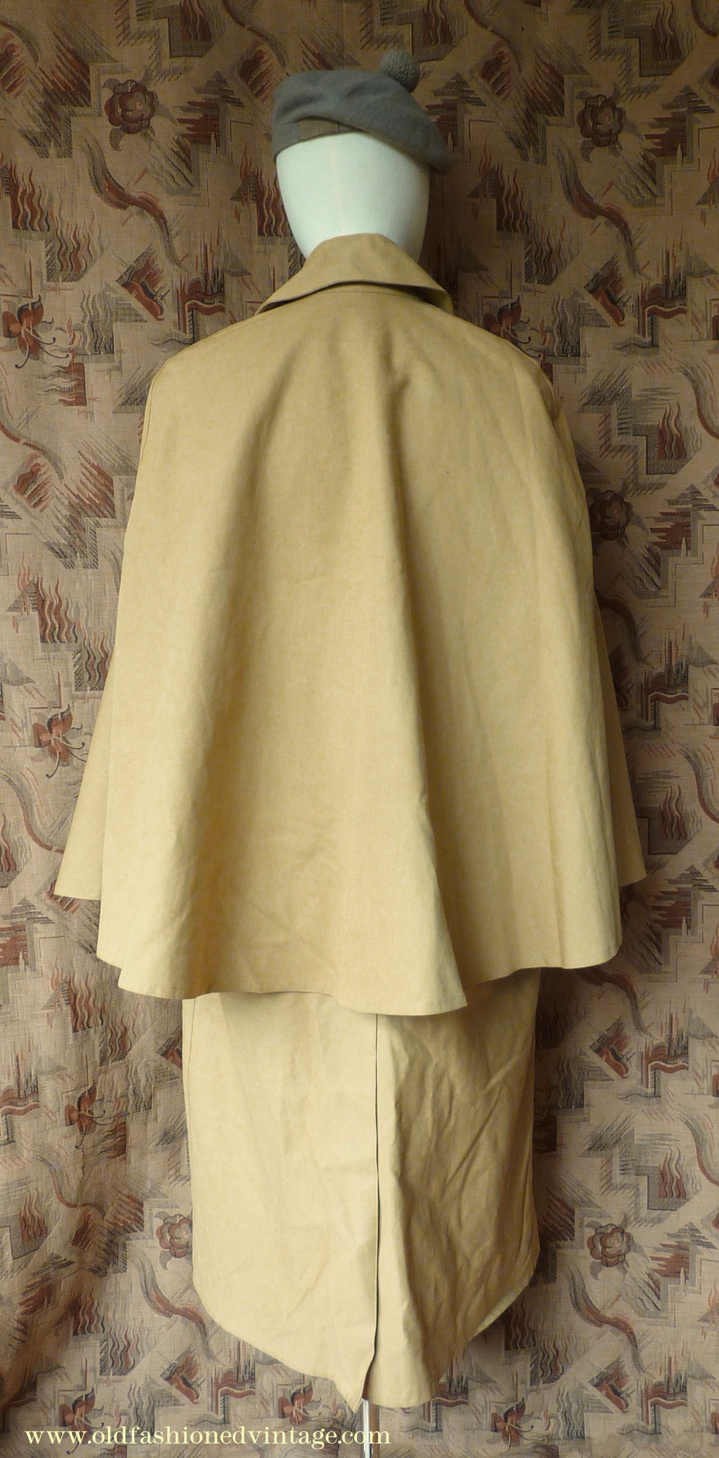 Vintage Mens 1980s Rubberised Inverness Cape Mustard Beige Rain Coat Mackintosh S