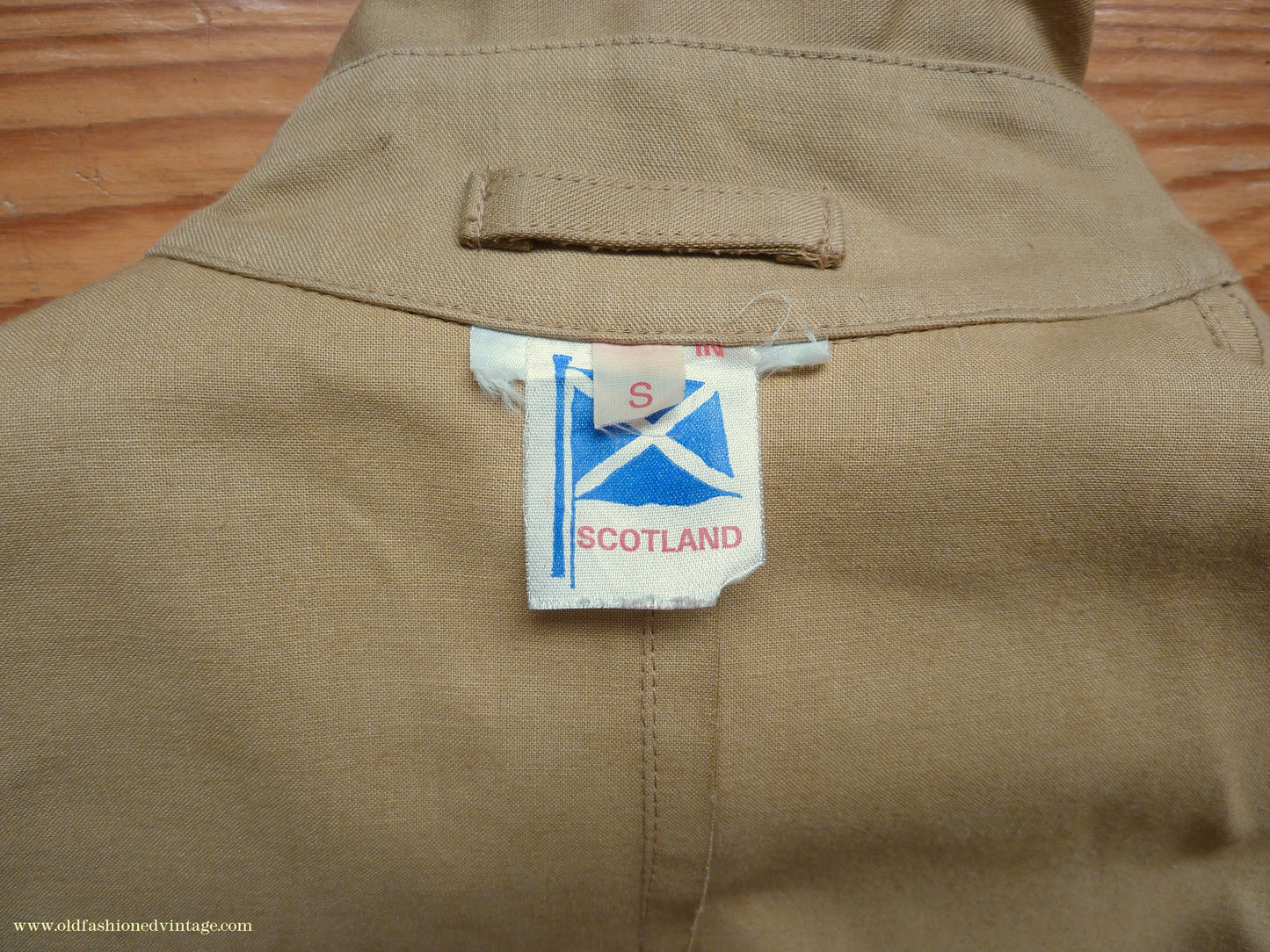 Vintage Mens 1980s Rubberised Inverness Cape Mustard Beige Rain Coat Mackintosh S