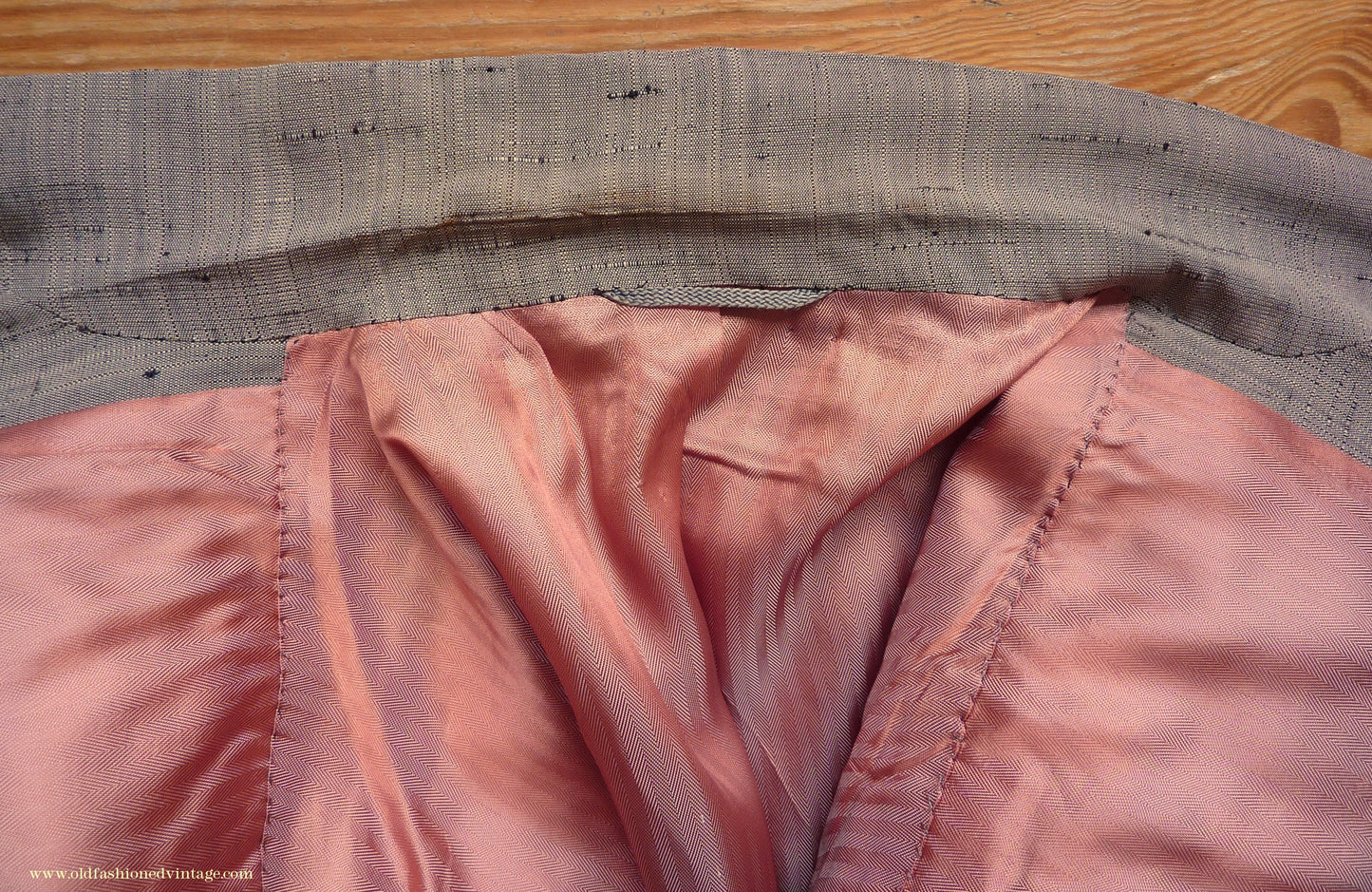 Vintage Mens 1950s American Suit Flecked Slub Shot Silk Effect Rayon Pinky Taupe Grey Black 40"