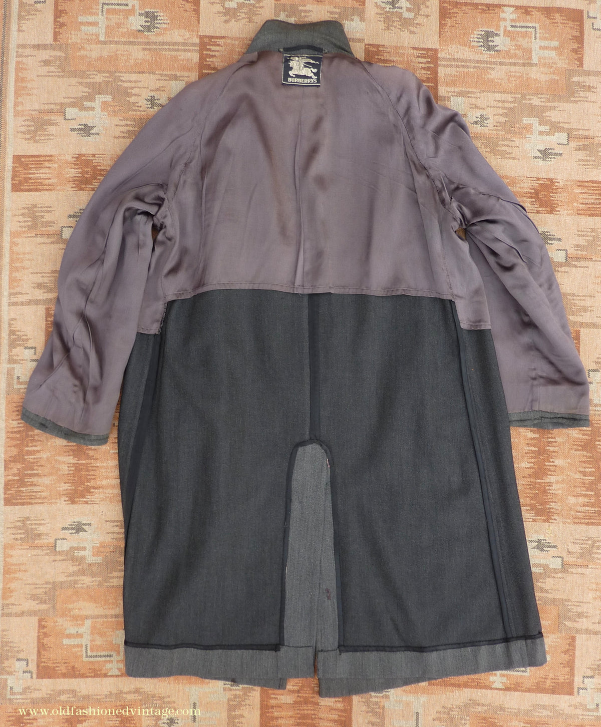 Vintage Mens 1930s 1940s Burberrys Single Breasted Raglan Raincoat Mac Coat Grey Salt & Pepper M 40"