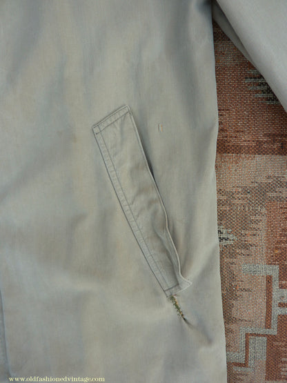 Vintage Mens 1950s 1960s Single Breasted Raglan Raincoat Khaki Beige Trench Coat Mac XS