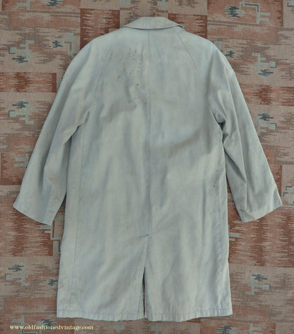 Vintage Mens 1950s 1960s Single Breasted Raglan Raincoat Khaki Beige Trench Coat Mac XS