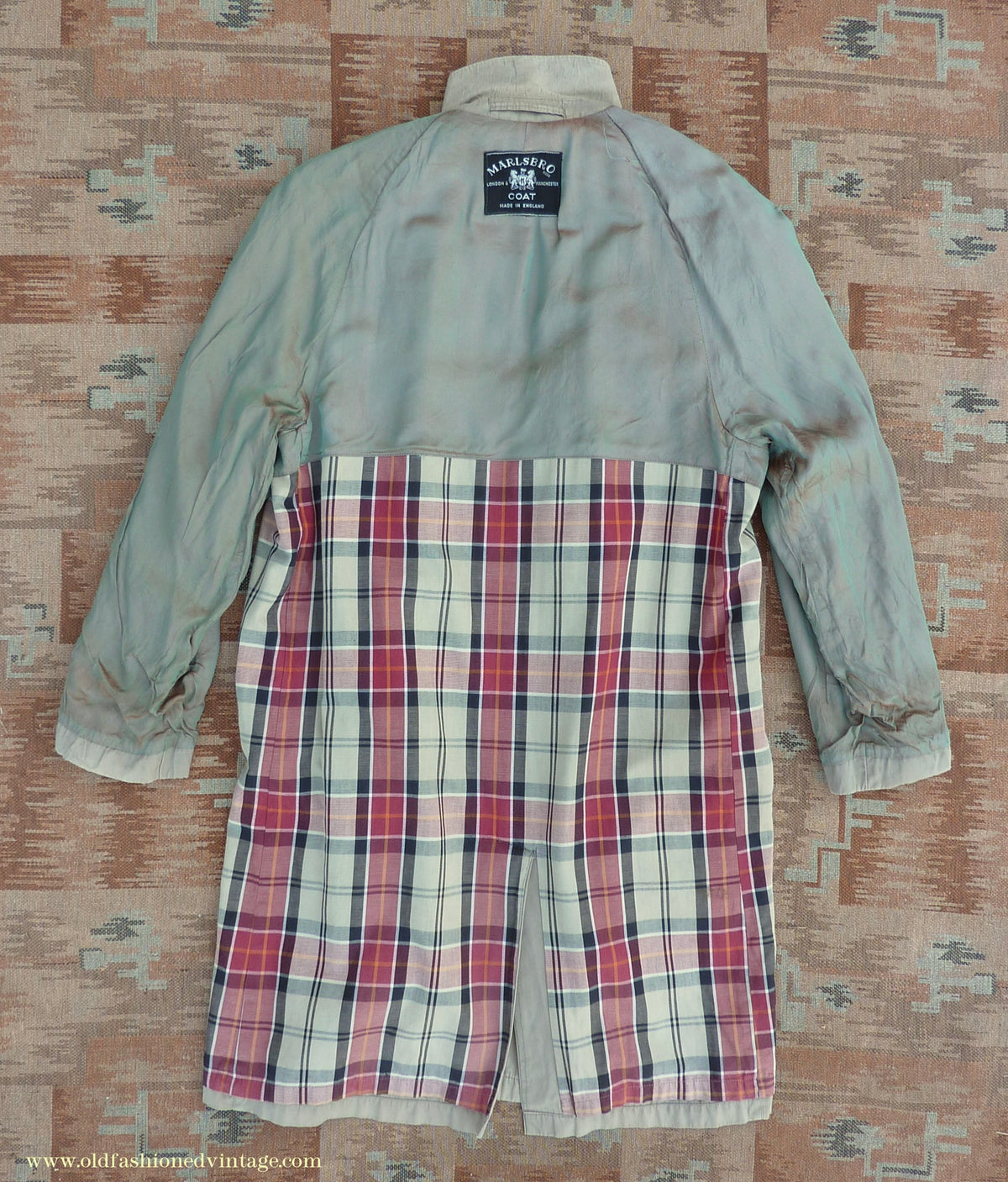 Vintage Mens 1950s 1960s Single Breasted Raglan Raincoat Khaki Beige Trench Coat Mac XS