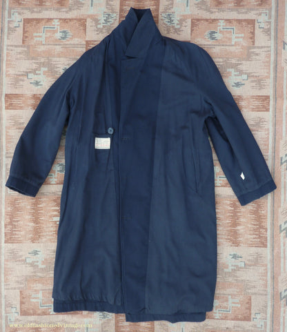 Vintage Mens 1950s Hornes Trenchcoat Navy Blue Gabardine Double Breasted Raincoat Mac 42"