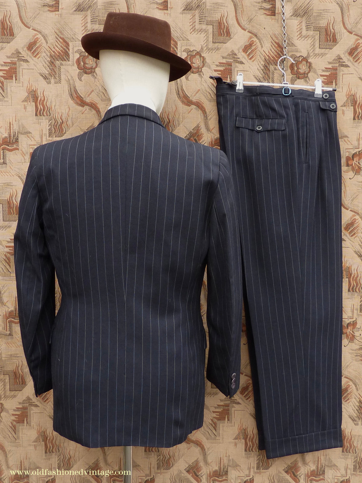 Vintage Mens 1940s 1950s Double Breasted Suit Navy Blue Pinstripe 38"
