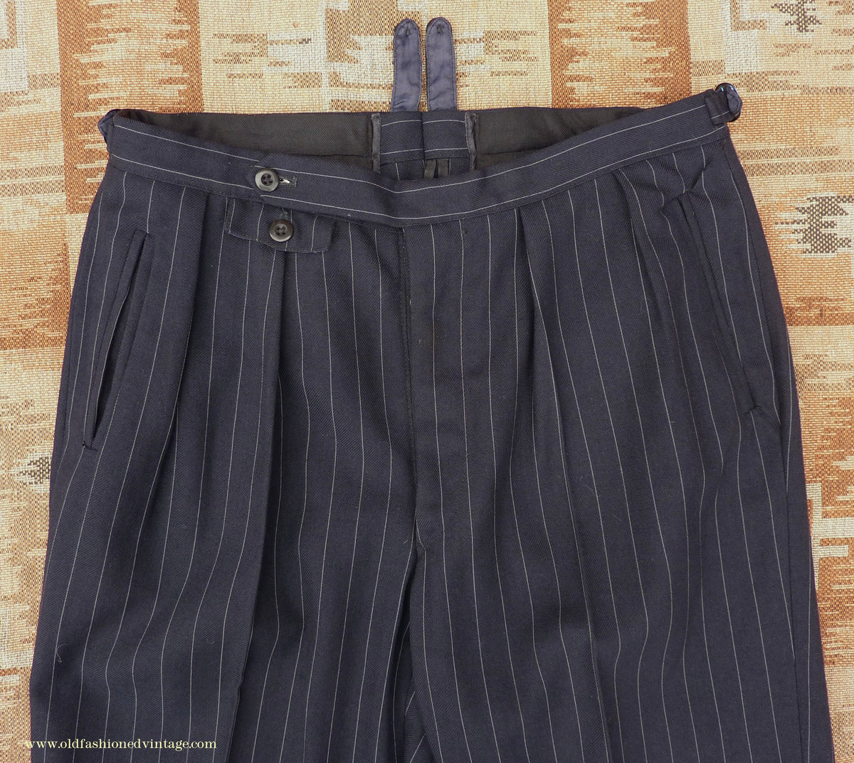 Vintage Mens 1940s 1950s Double Breasted Suit Navy Blue Pinstripe 38"