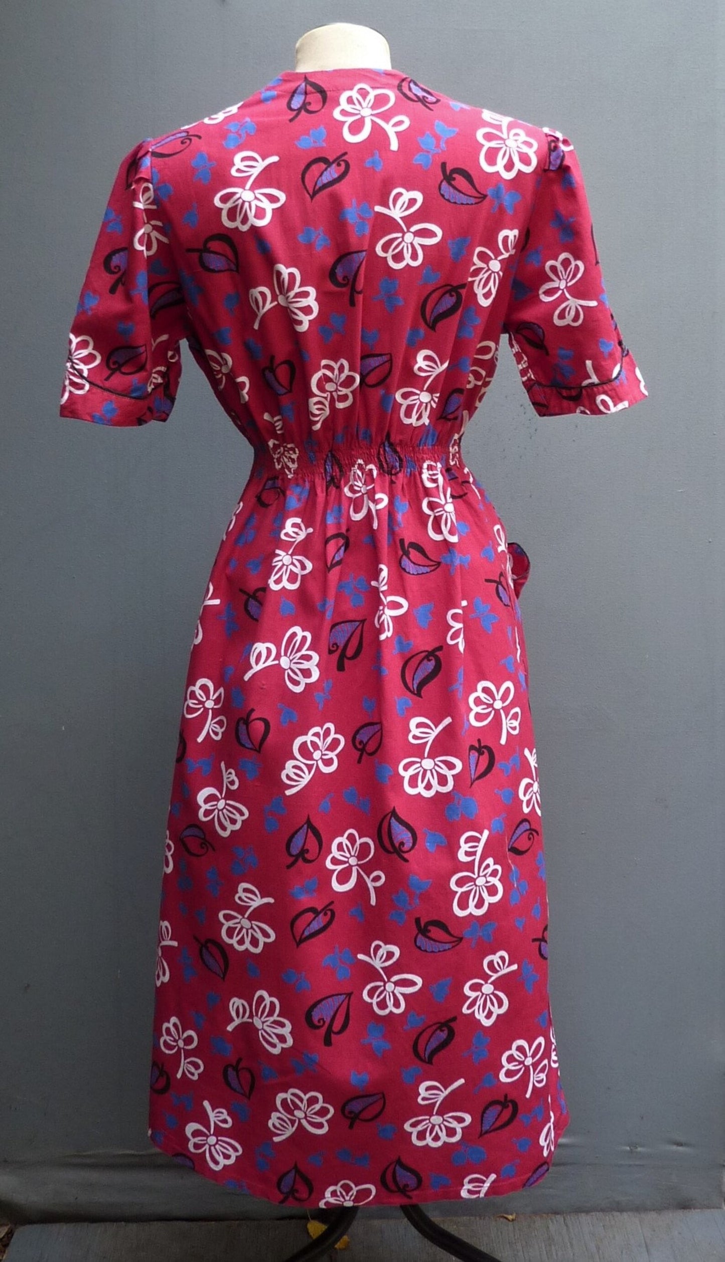 Vintage 1940s Cotton Shirt Dress Red White Blue Black Bold Floral UK S/M