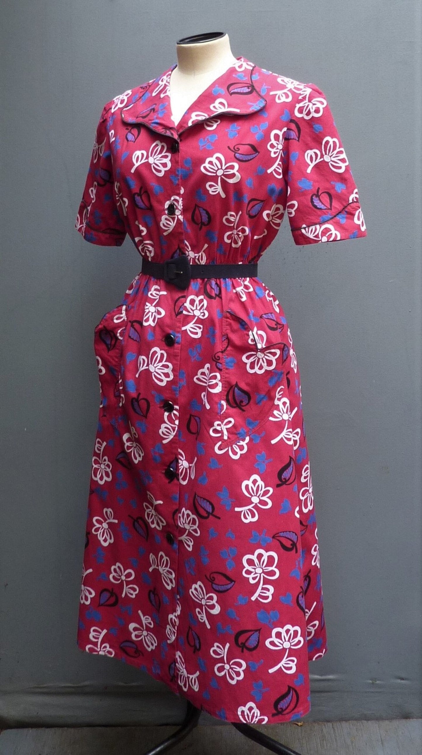 Vintage 1940s Cotton Shirt Dress Red White Blue Black Bold Floral UK S/M