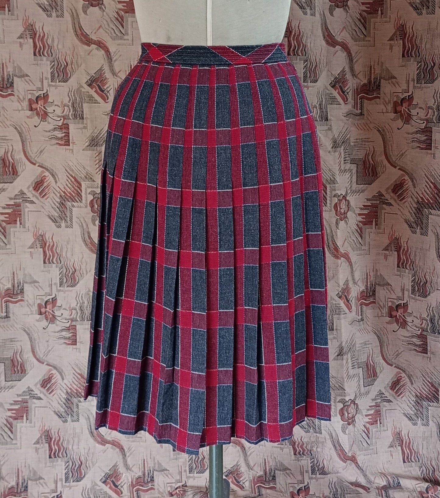 Vintage 1940s Pleated Skirt Tweed Checked Plaid Wool High Waist Red Grey UK S