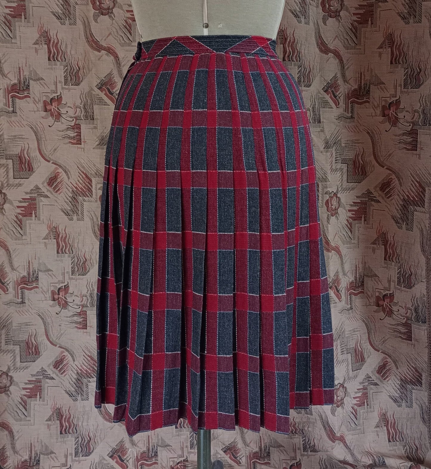 Vintage 1940s Pleated Skirt Tweed Checked Plaid Wool High Waist Red Grey UK S