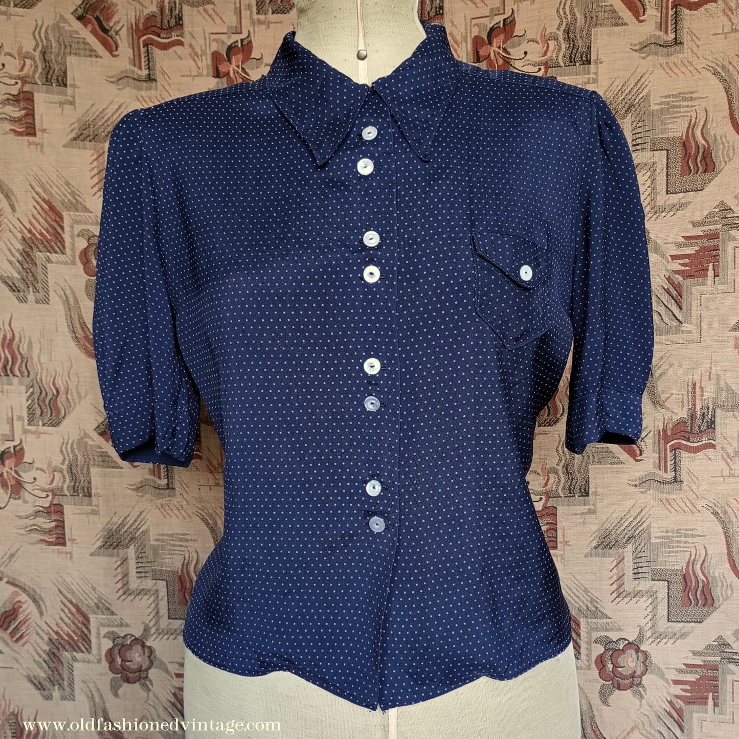 Vintage 1940s Blouse Dark Blue Spotty Rayon Short Sleeved Shirt UK M